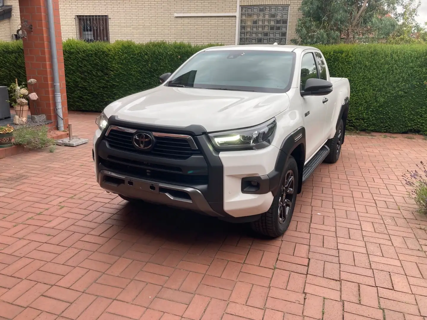 Toyota Hilux Invincible 2,8D-4D,Extra Cab,netto:43000€ - 2