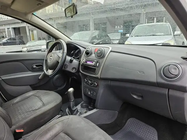 Dacia Sandero view 9