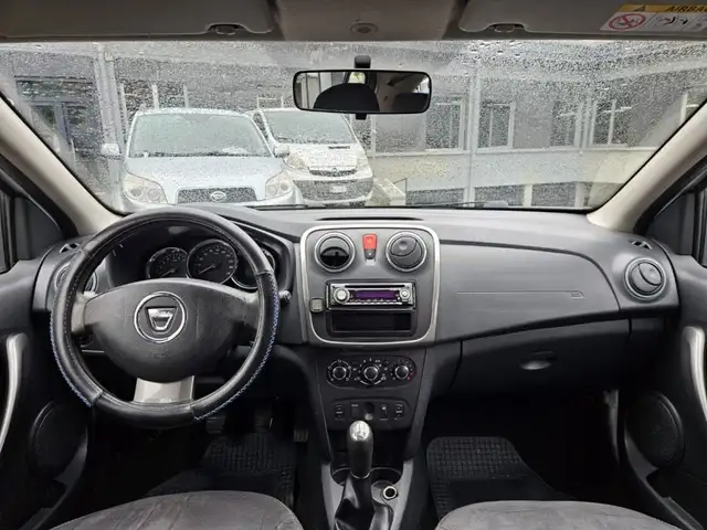 Dacia Sandero view 8