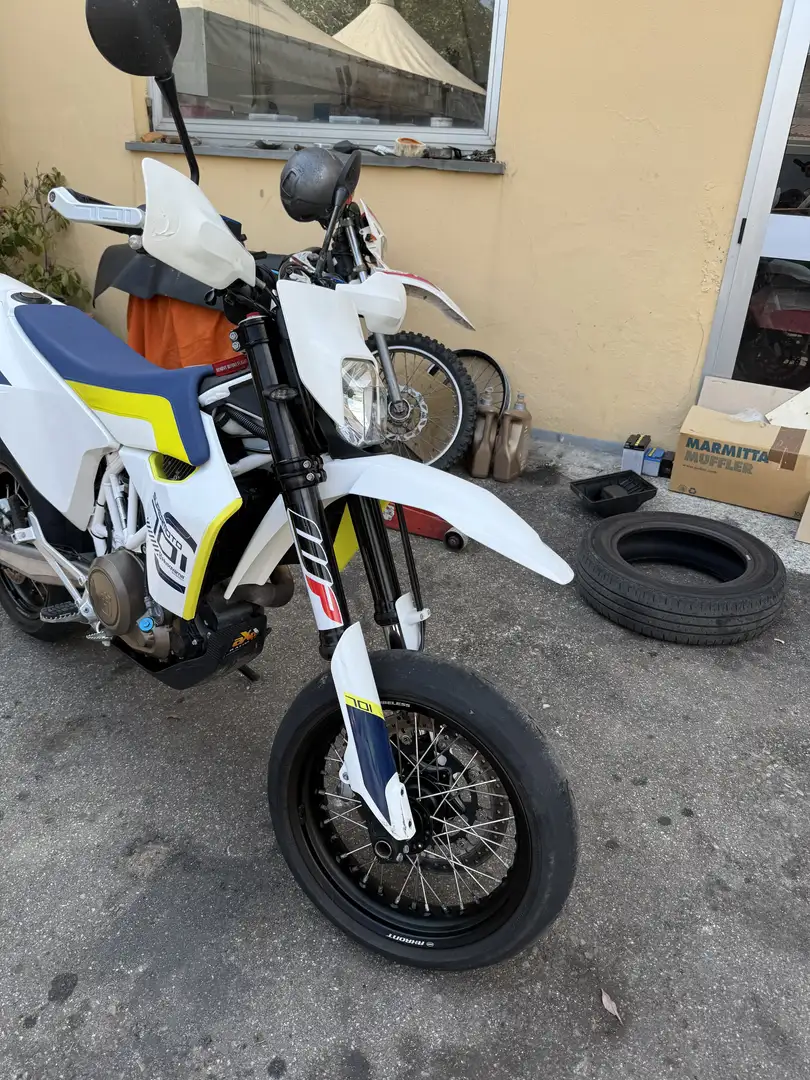 Husqvarna 701 Supermoto - 2