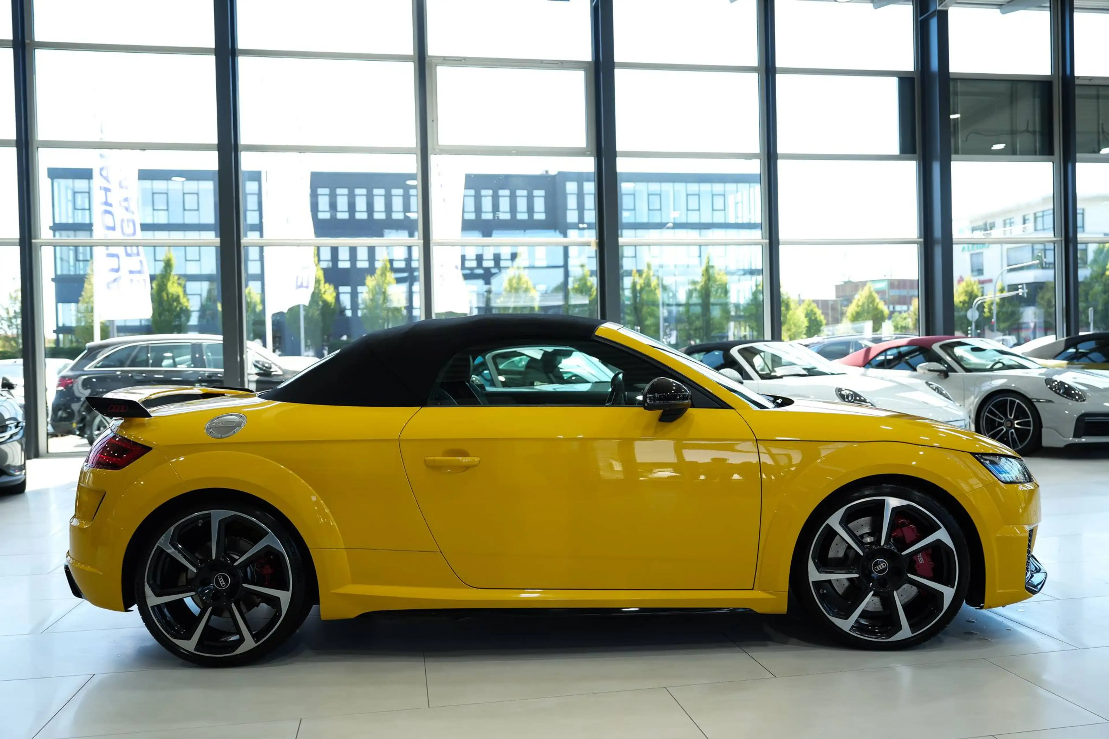 Audi TT RS Roadster 2.5 TFSI quattro*RS-ABGAS*B&O*LED — photo 10