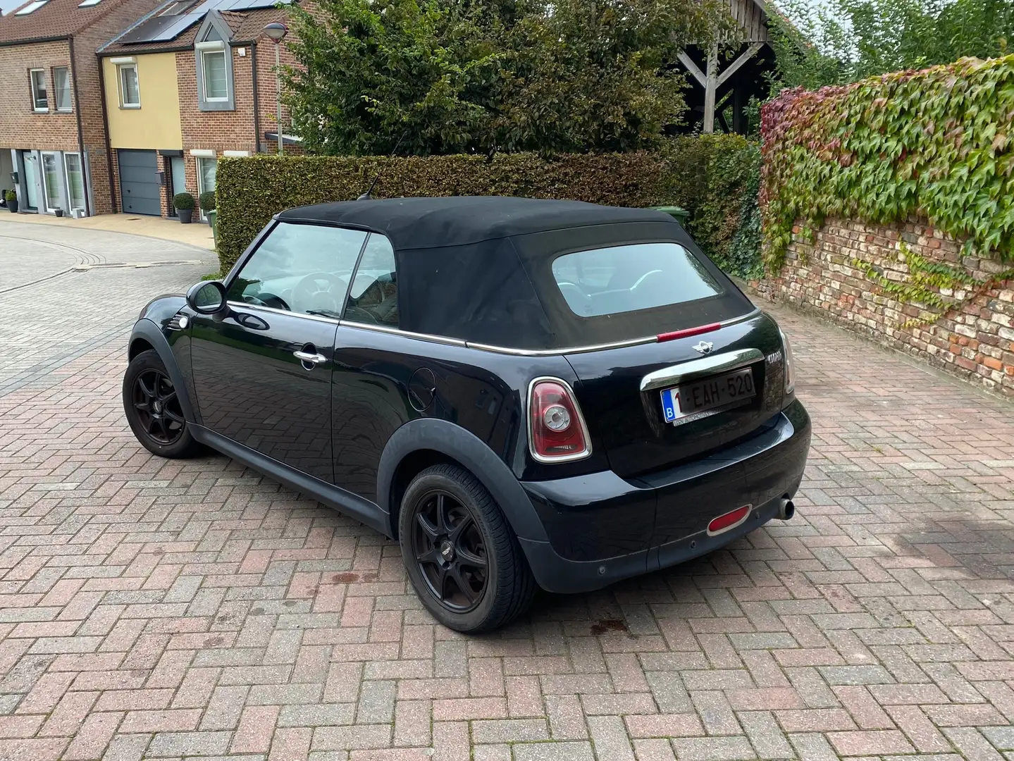MINI Cooper Cabrio Mini Cooper Cabrio Zwart - 2
