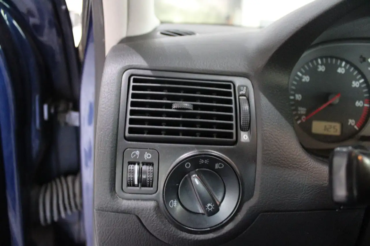 Volkswagen Golf IV 1.4 Edition KLIMA SERVOLENKUNG *EURO 4*, foto 9