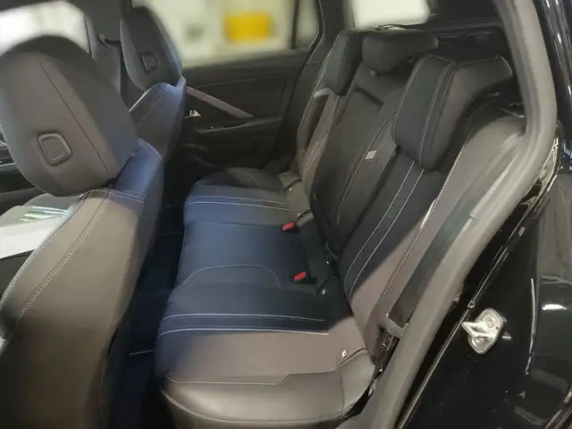Opel Astra view 14
