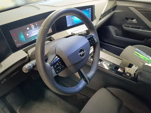 Opel Astra view 13