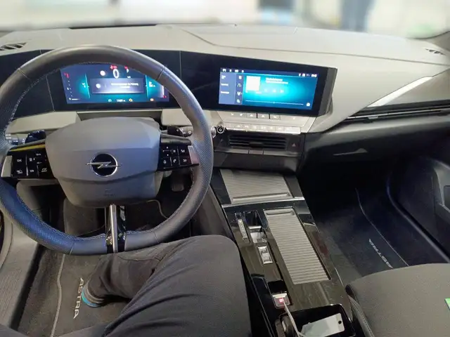 Opel Astra view 9