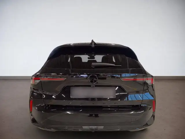 Opel Astra view 7