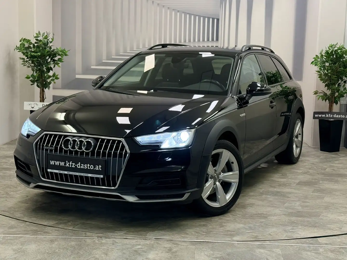 Audi A4 allroad 2.0TDI__AHK__SPORTSITZE__NEUES GUTACHTEN 2027 Schwarz - 1