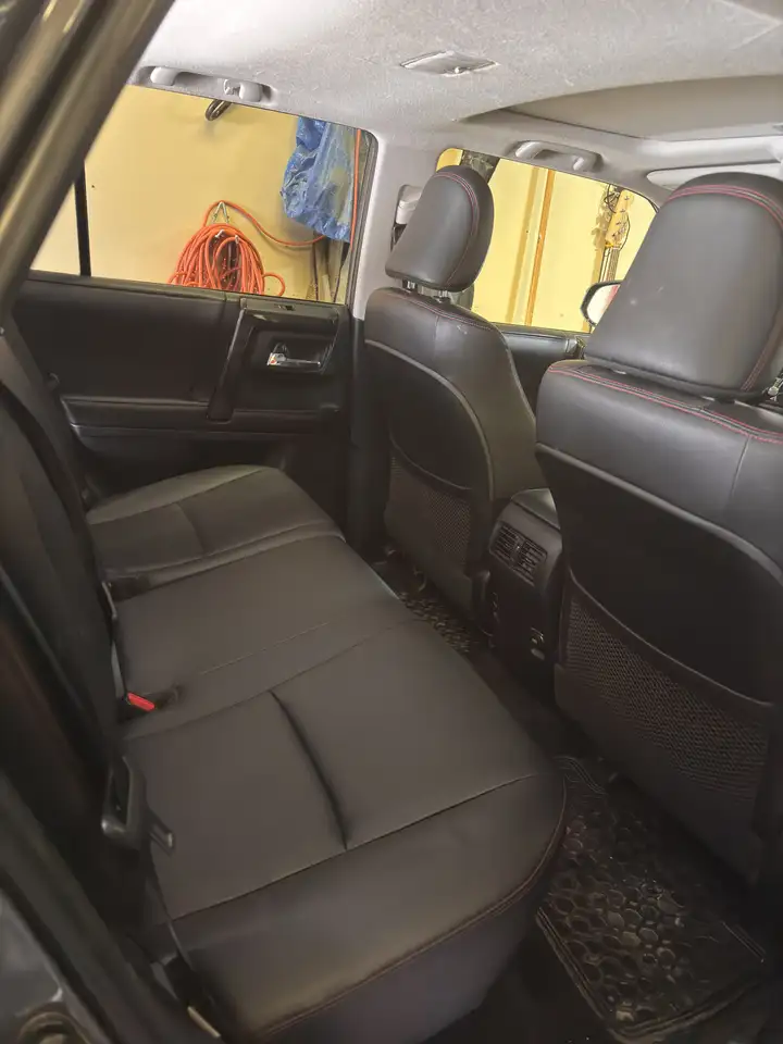 Toyota 4-Runner снимка Toyota 4-Runner