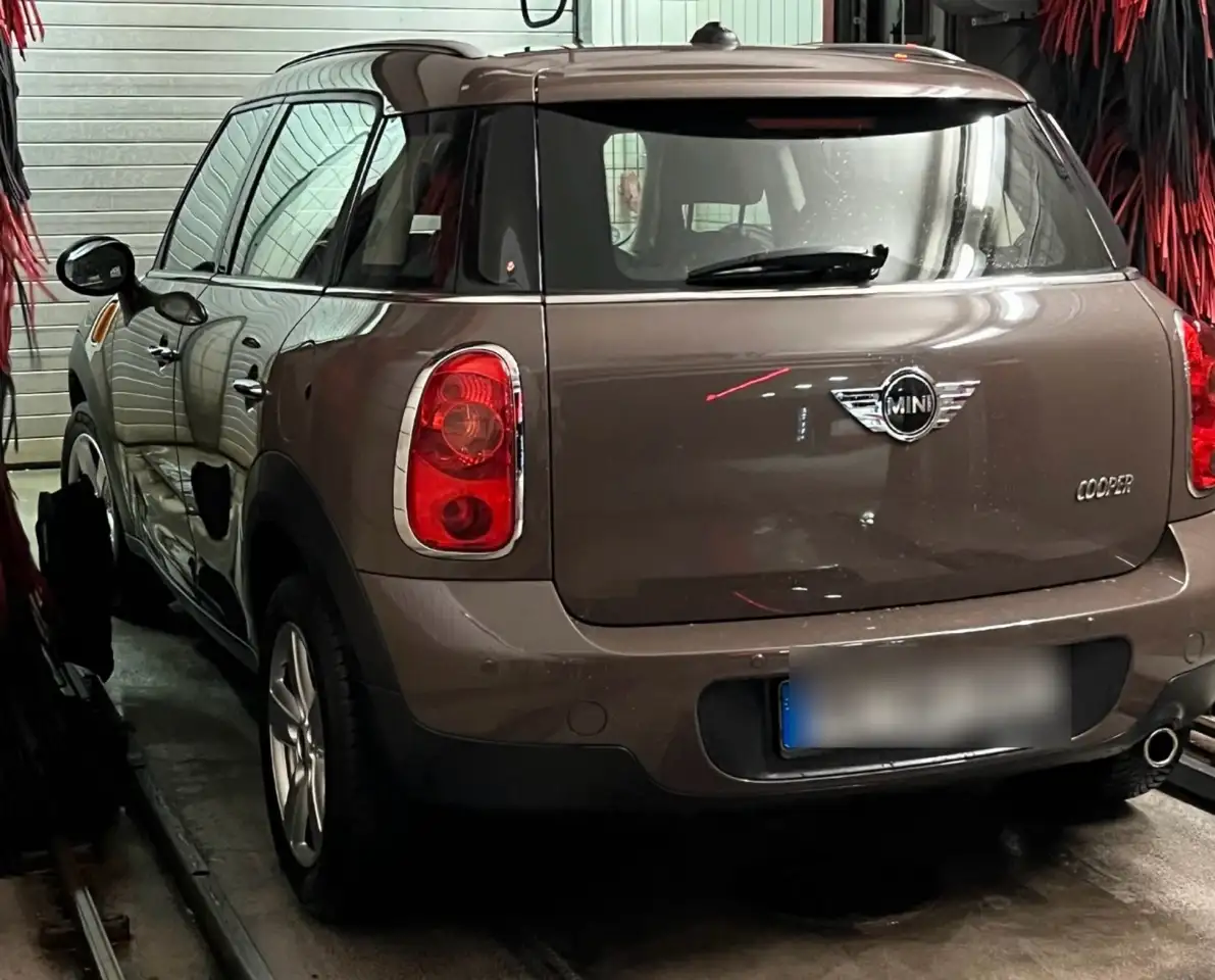 MINI One Countryman