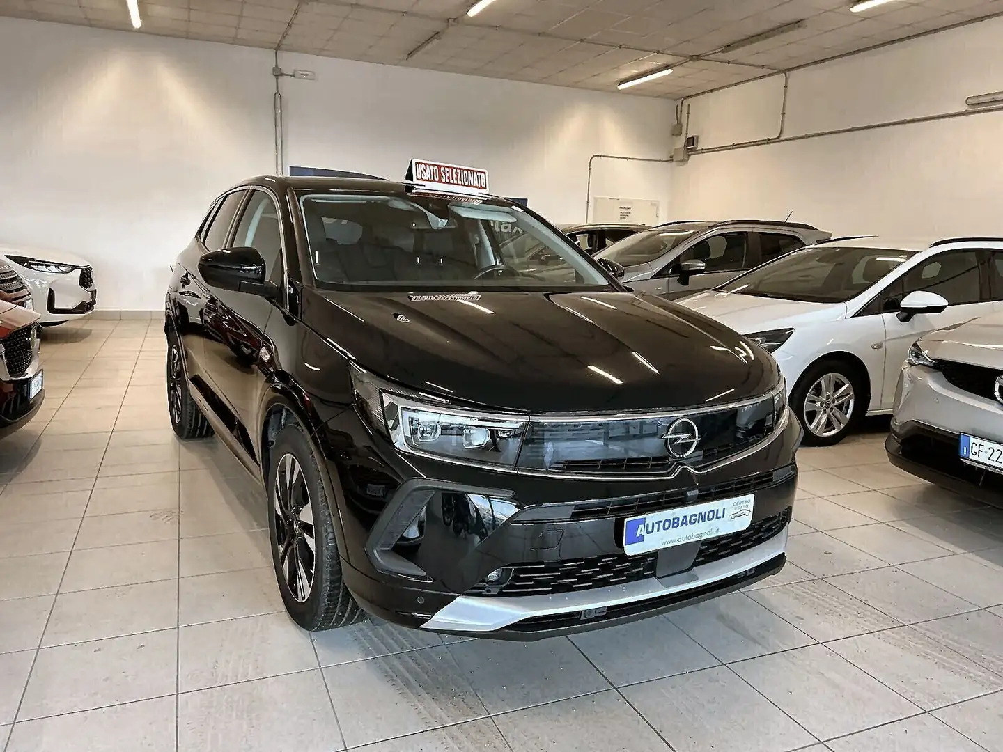 Opel Grandland X BUSINESS ELEGANCE 1.2 Turbo 130 CV SPOTICAR Nero - 2