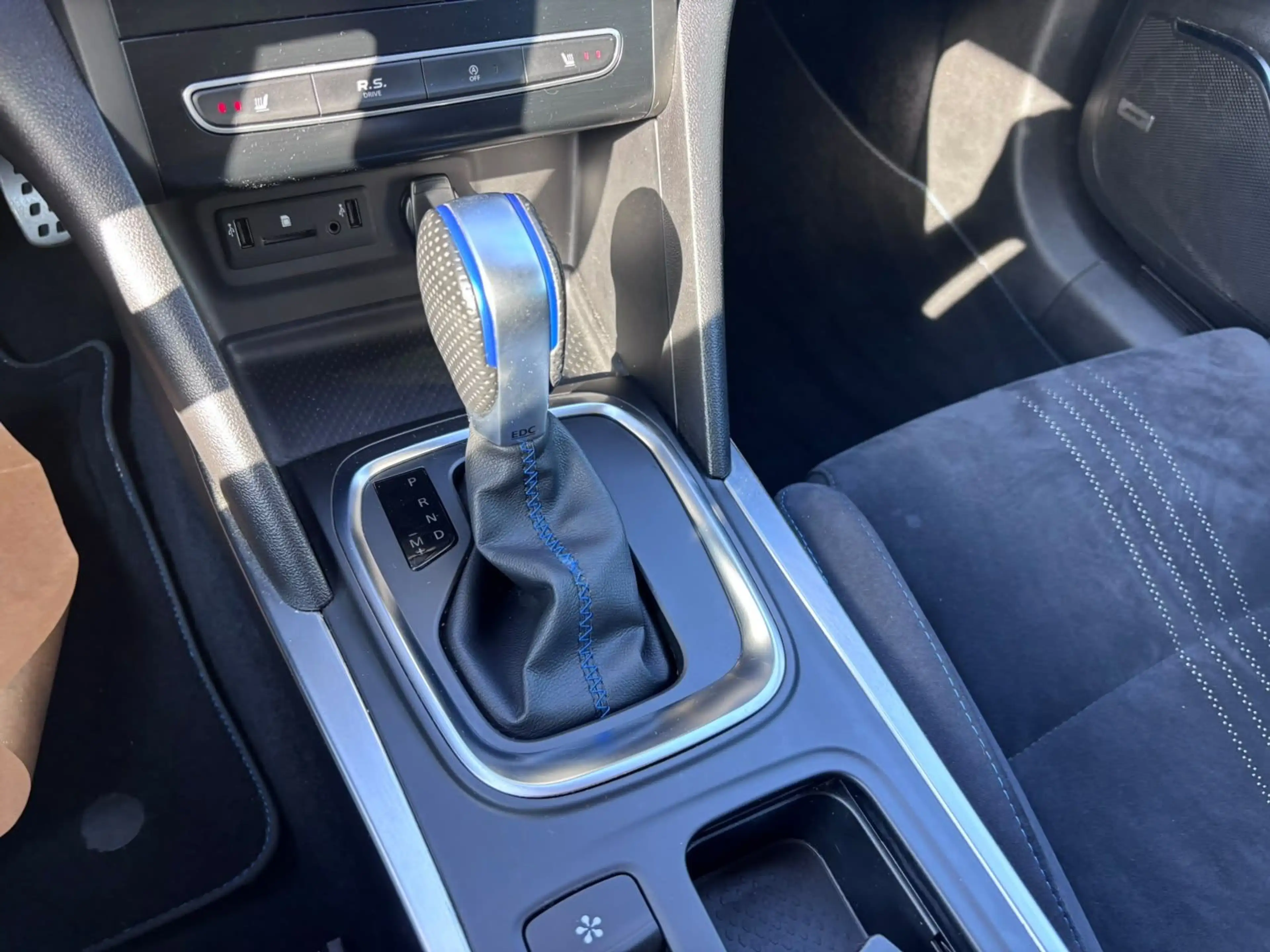 Renault Megane IV Lim. GT **LED*BOSE*2-HAND*LÜCKENLOS* — photo 4