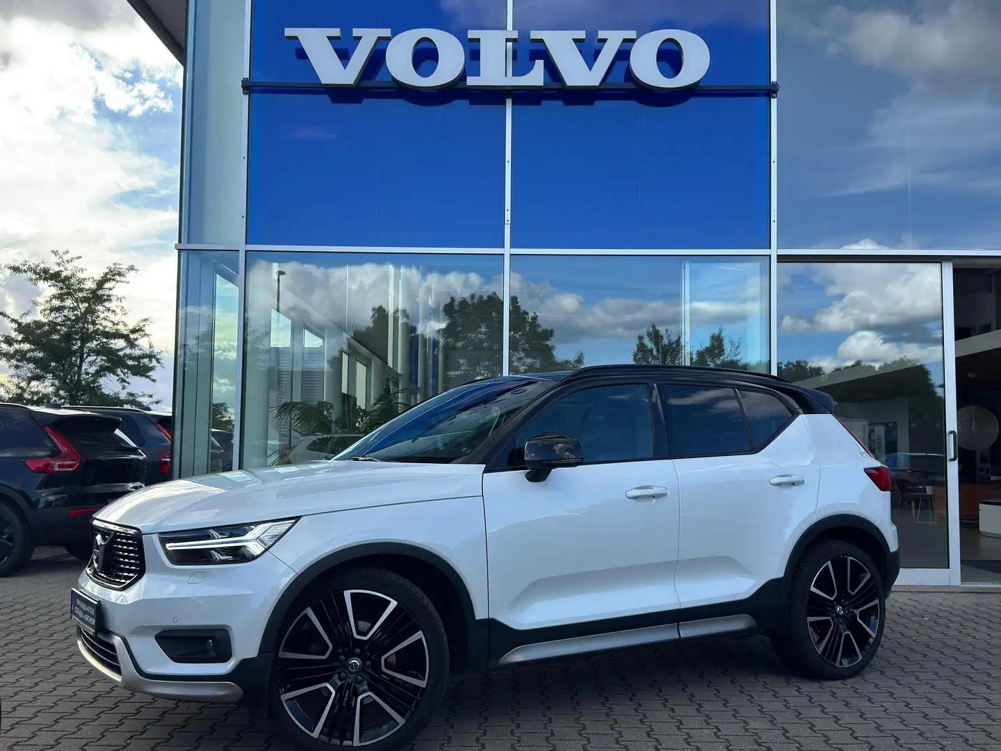 Volvo XC40 T5 R-Design AWD Blanco - 1