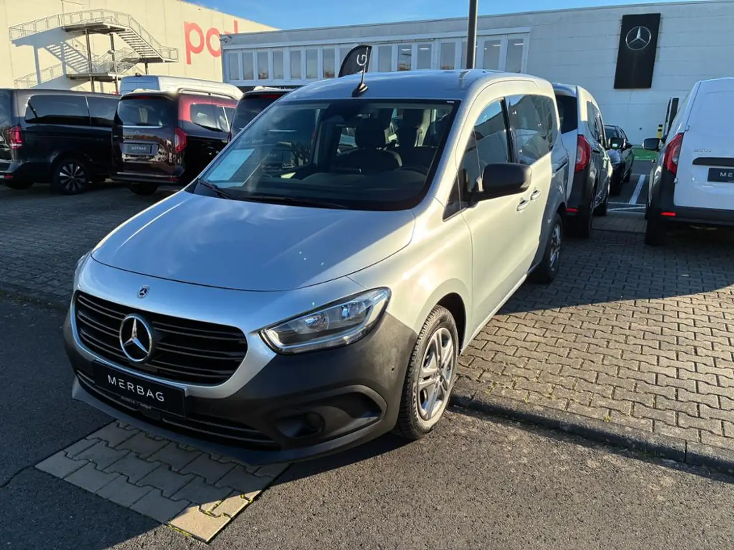 Mercedes-Benz Citan 110 CDI Tourer PRO Standard Navi SHZ Kam. Silber - 1