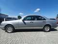 Mercedes-Benz E 240 Silber - thumbnail 3