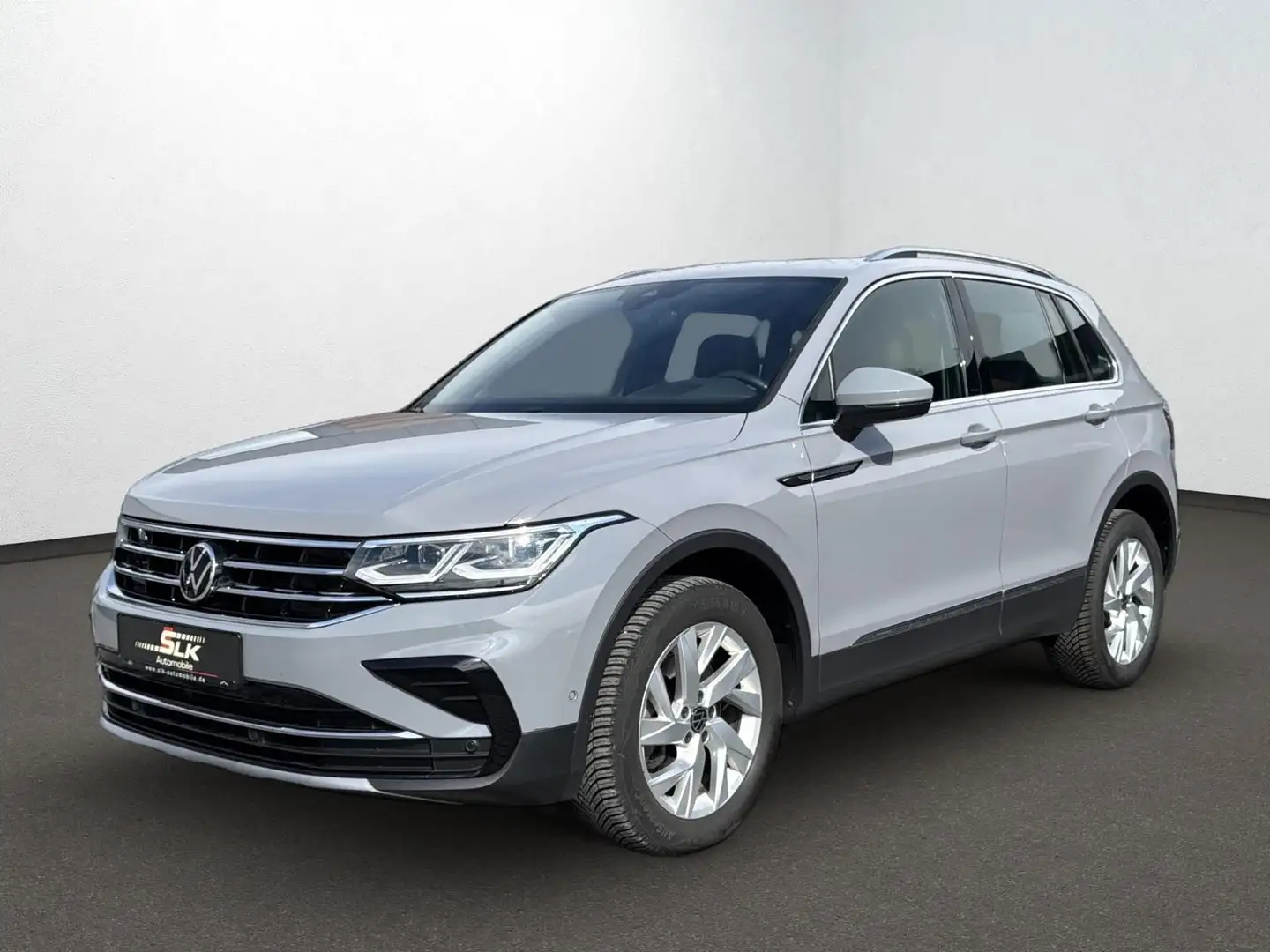 Volkswagen Tiguan 2.0TDi Elegance 4M. IQ.Light Pano StHz Grau - 1