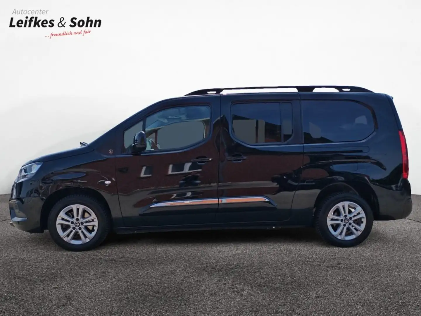 Toyota Proace City Verso 1.2 Turbo L2 Team D SHZ RFK Zwart - 2