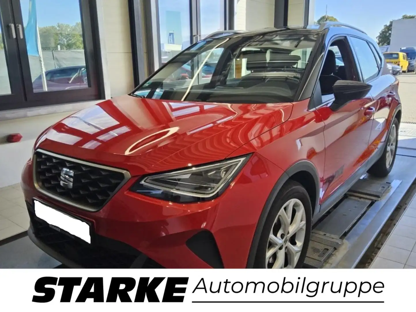 SEAT Arona 1.0 TSI FR Rot - 1