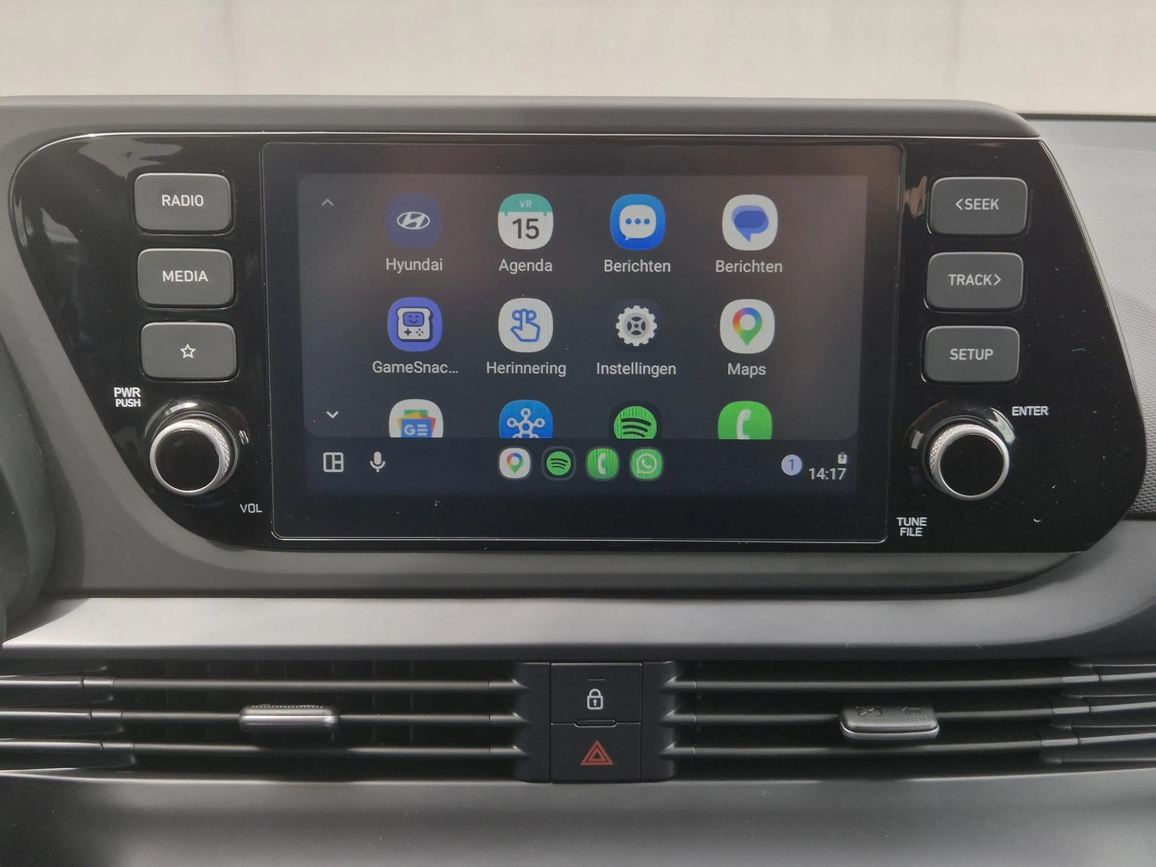 Hyundai BAYON 1.0 T-GDI Comfort / Trekhaak vast / Navigatie via — photo 18