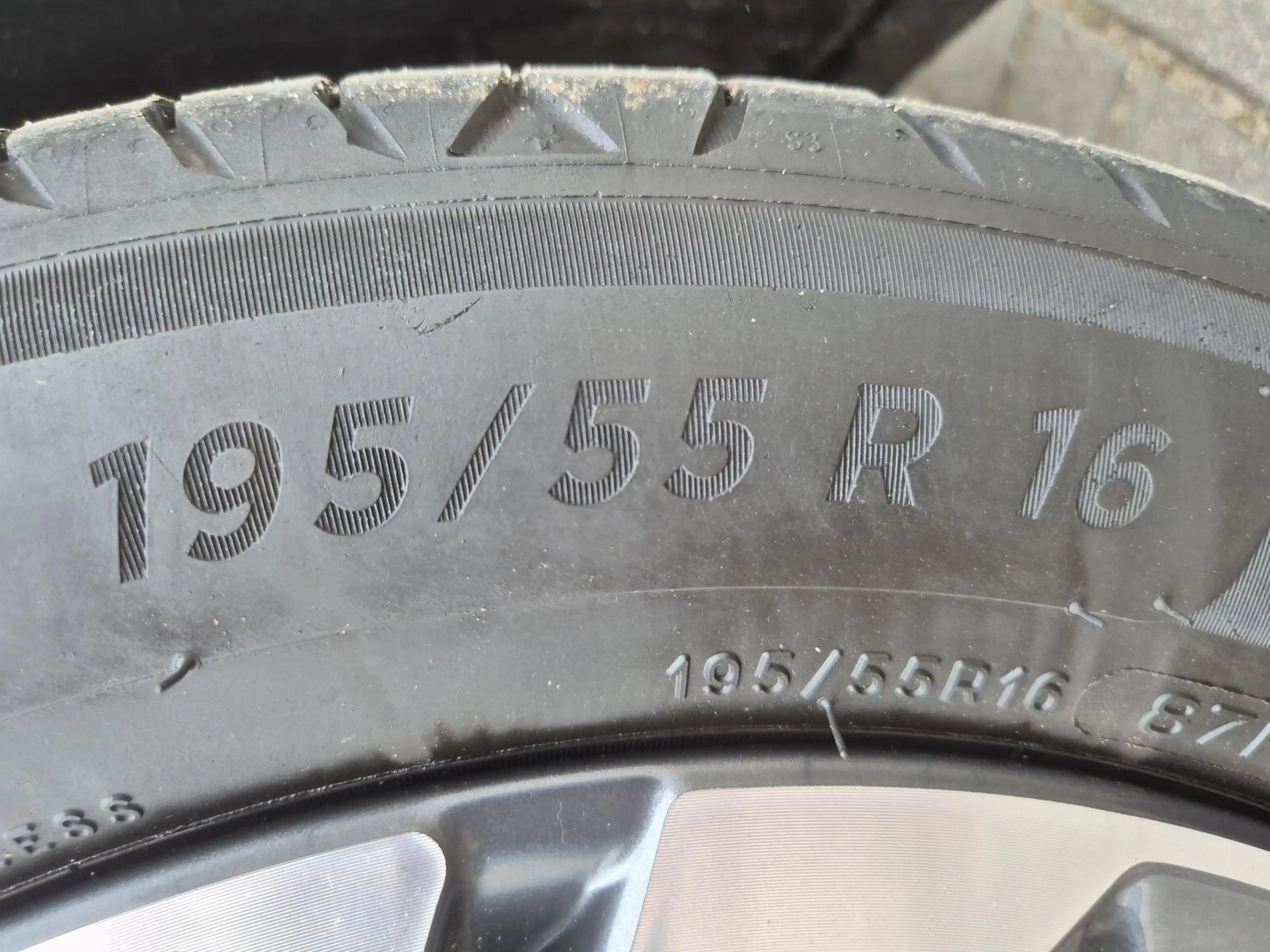 Hyundai BAYON 1.0 T-GDI Comfort / Trekhaak vast / Navigatie via — photo 37