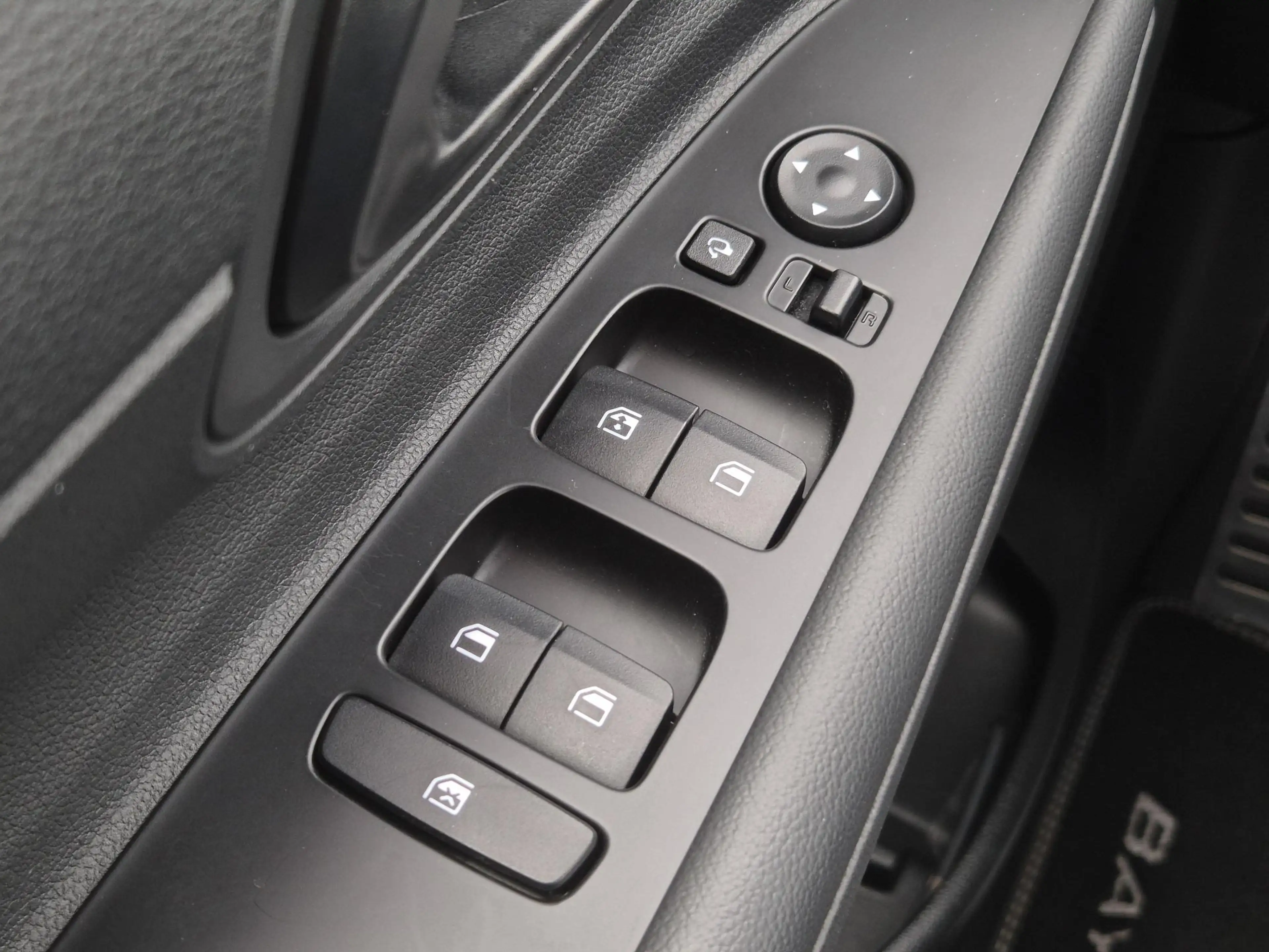 Hyundai BAYON 1.0 T-GDI Comfort / Trekhaak vast / Navigatie via — photo 19