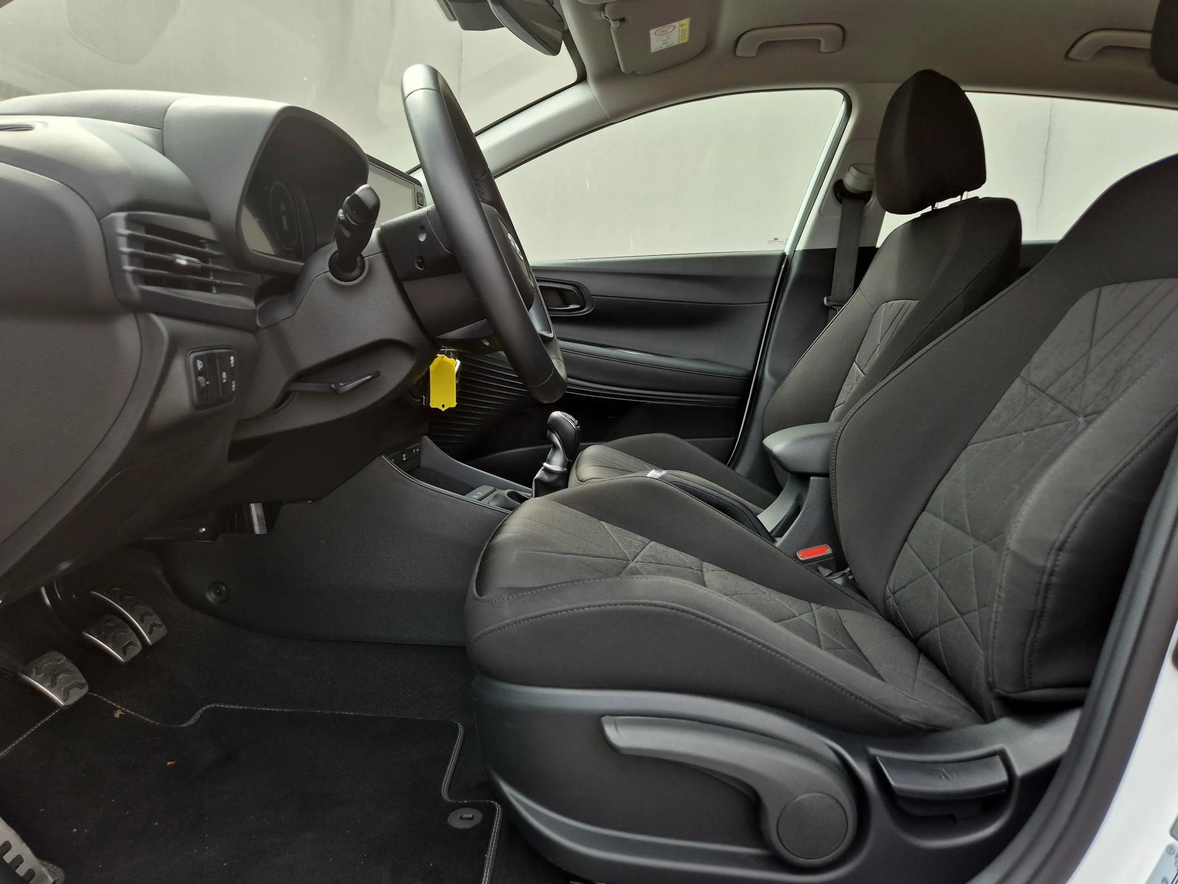 Hyundai BAYON 1.0 T-GDI Comfort / Trekhaak vast / Navigatie via — photo 8