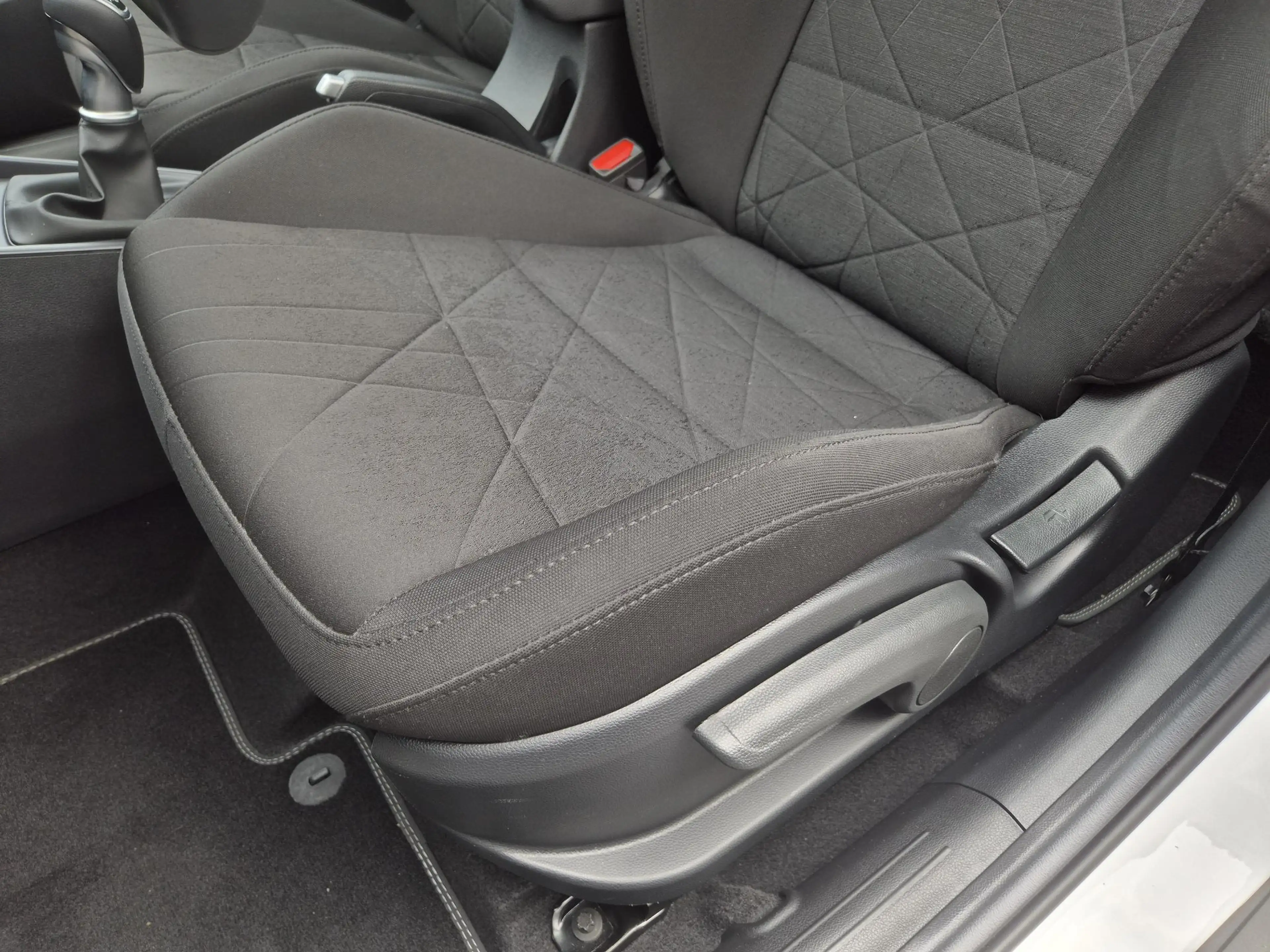 Hyundai BAYON 1.0 T-GDI Comfort / Trekhaak vast / Navigatie via — photo 32
