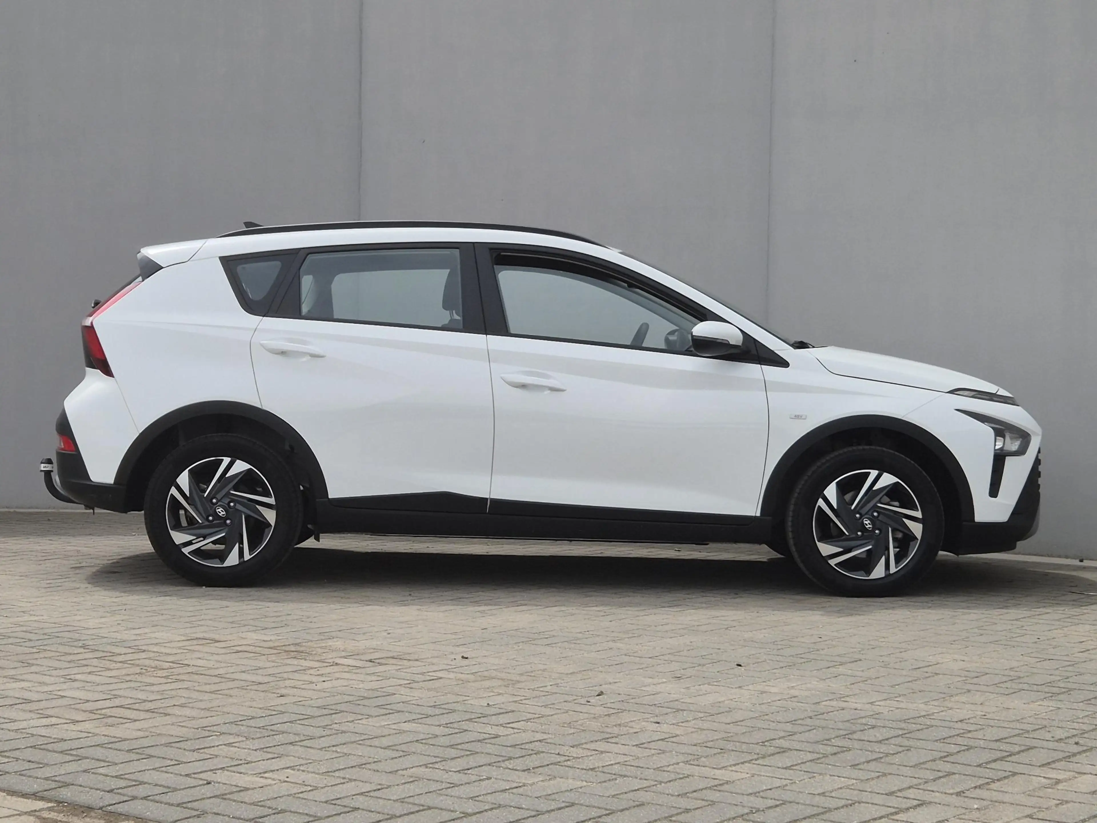 Hyundai BAYON 1.0 T-GDI Comfort / Trekhaak vast / Navigatie via — photo 16
