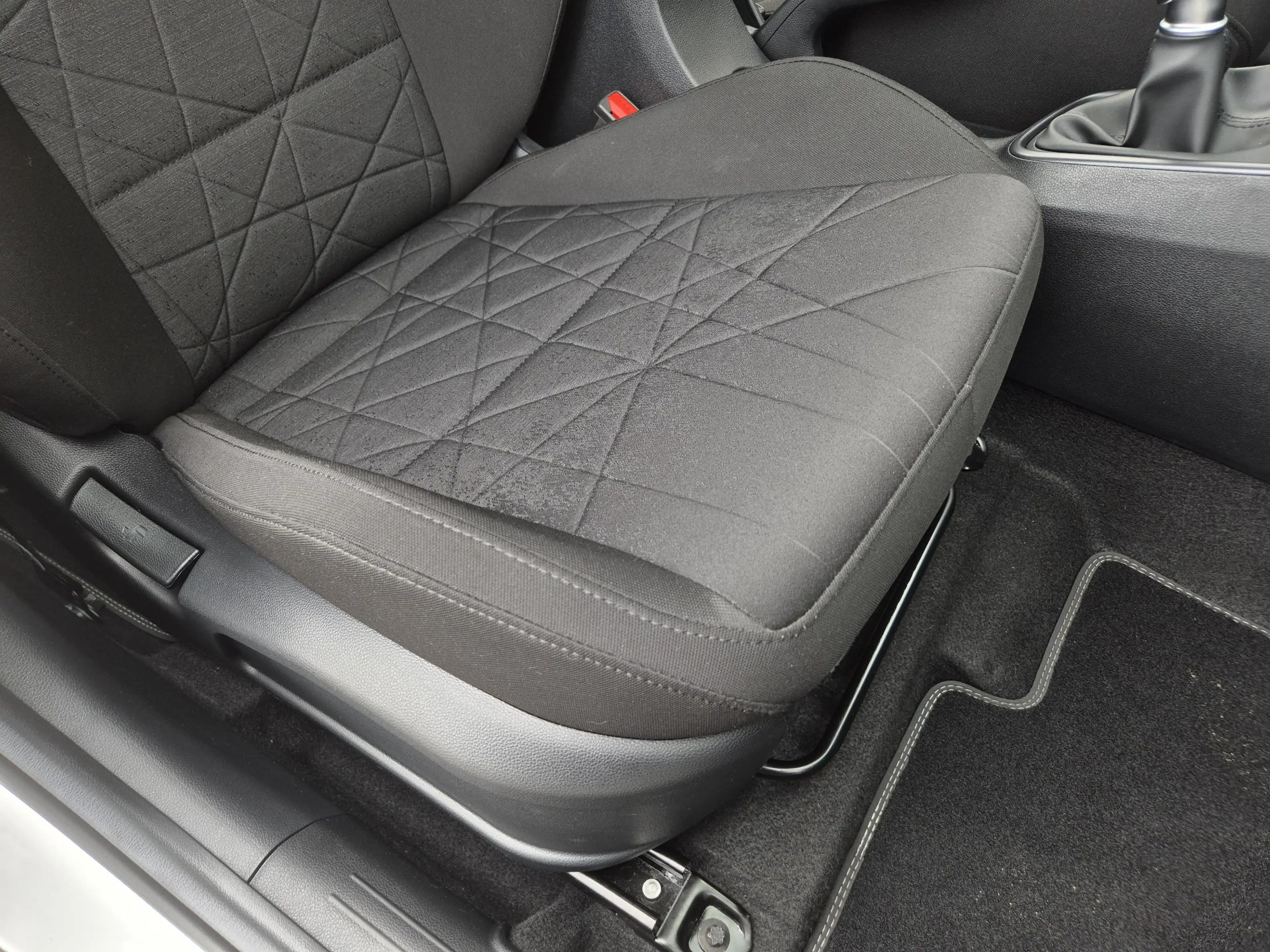 Hyundai BAYON 1.0 T-GDI Comfort / Trekhaak vast / Navigatie via — photo 29
