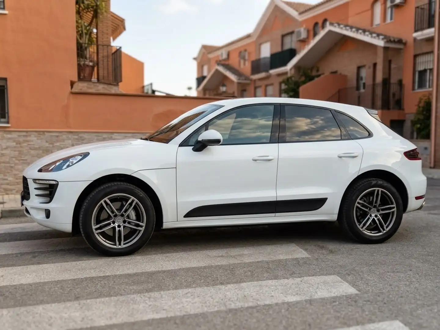 Porsche Macan GTS Aut. - 2