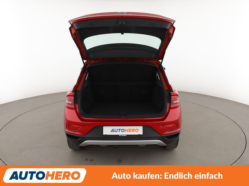 Volkswagen T-Roc 1.5 TSI ACT Life — photo 16