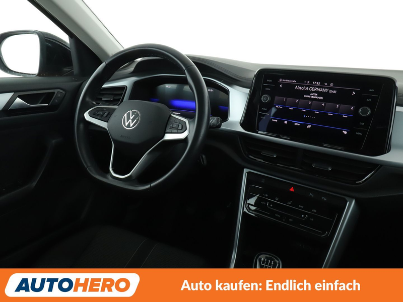 Volkswagen T-Roc 1.5 TSI ACT Life — photo 13