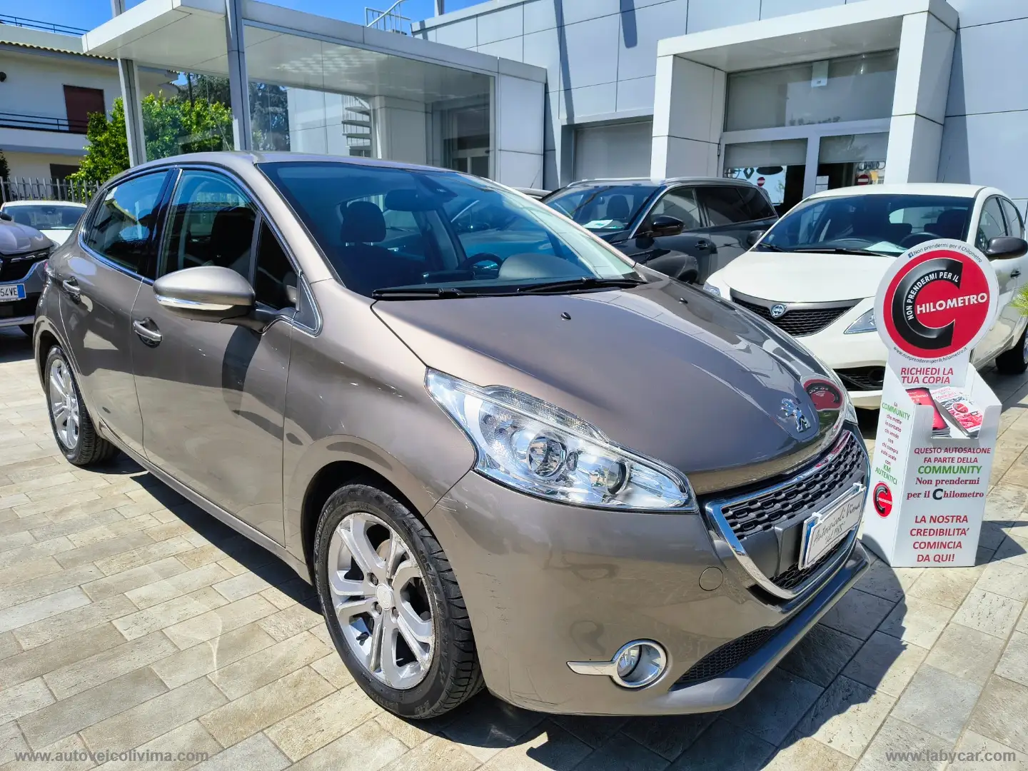 Peugeot 208 1.2 VTi 82 CV 5p. Allure Grigio - 1