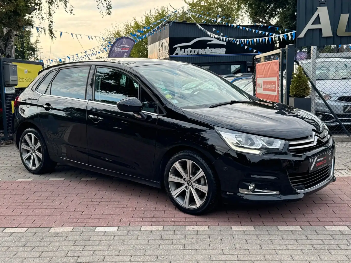 Citroen C4 Lim. Shine 1.6HDI*Navi*Leder*PDC*EU6 Black - 1