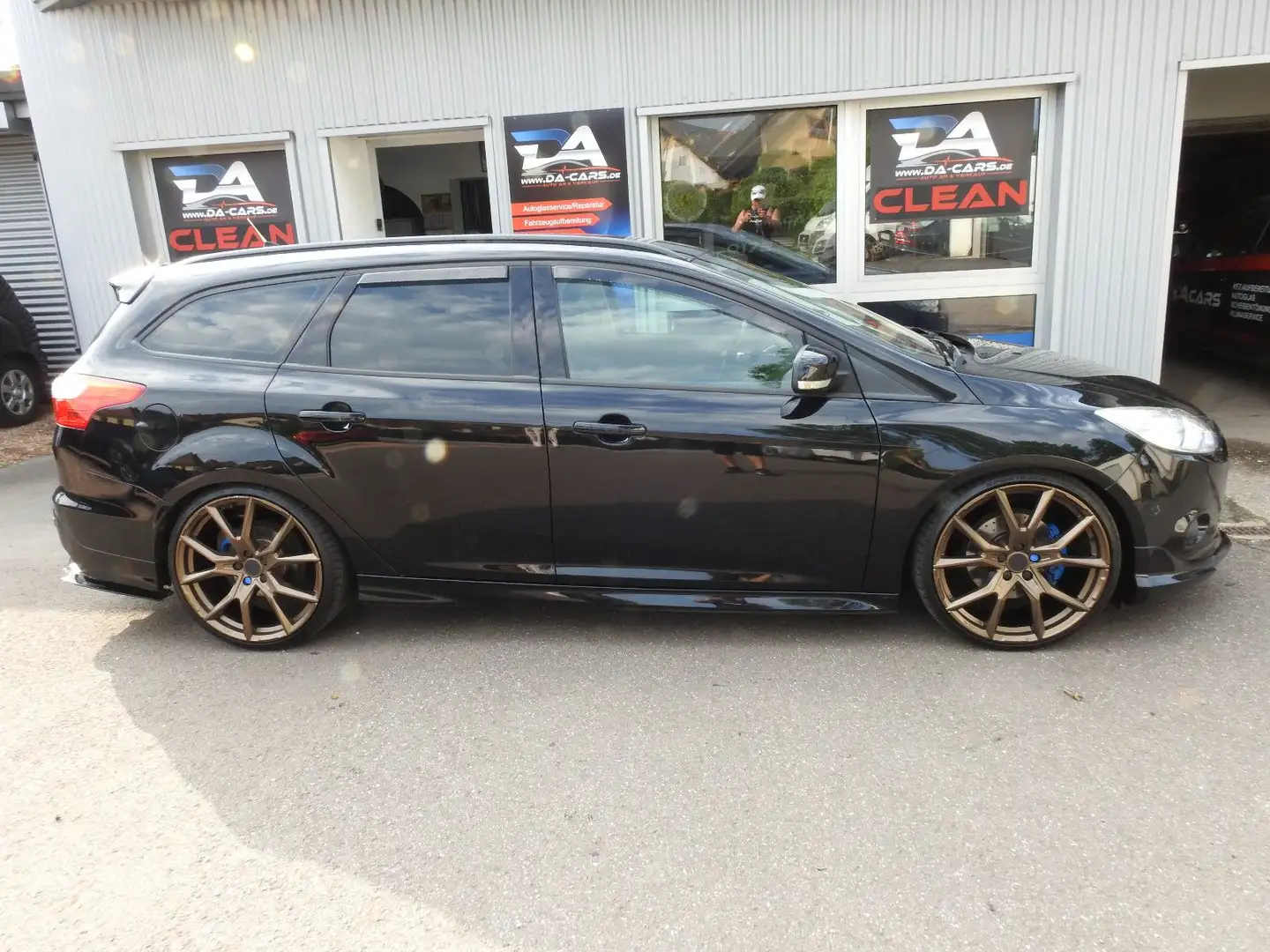 Ford Focus 1,6 sport Line Schwarz - 1