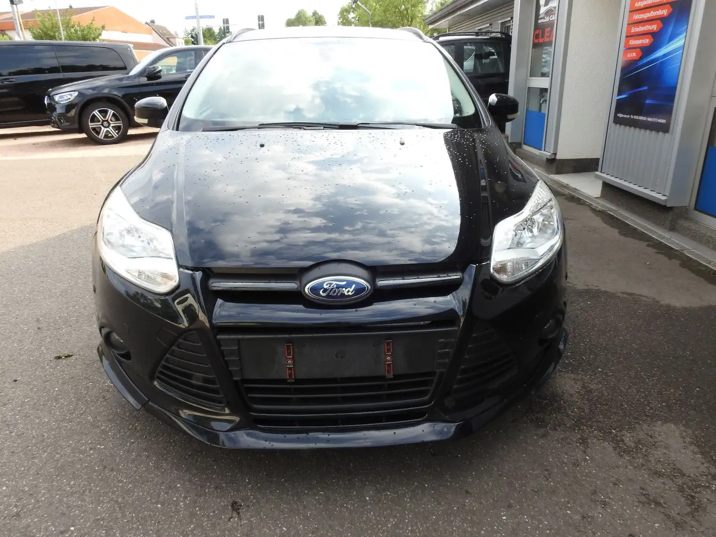 Ford Focus 1,6 sport Line Schwarz - 2