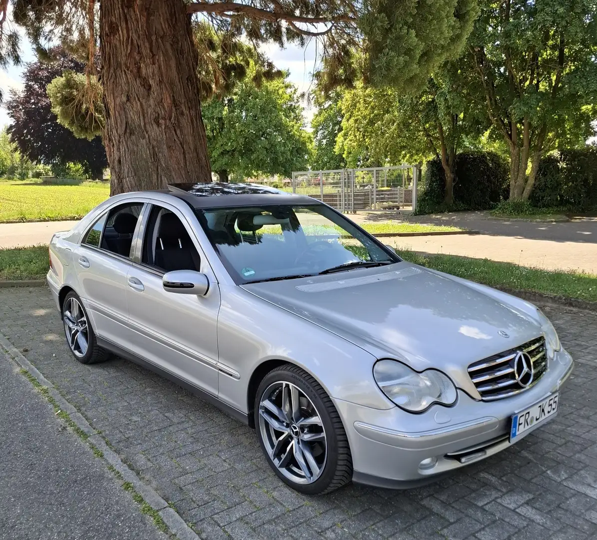 Mercedes-Benz C 320 Avantgarde Silber - 2