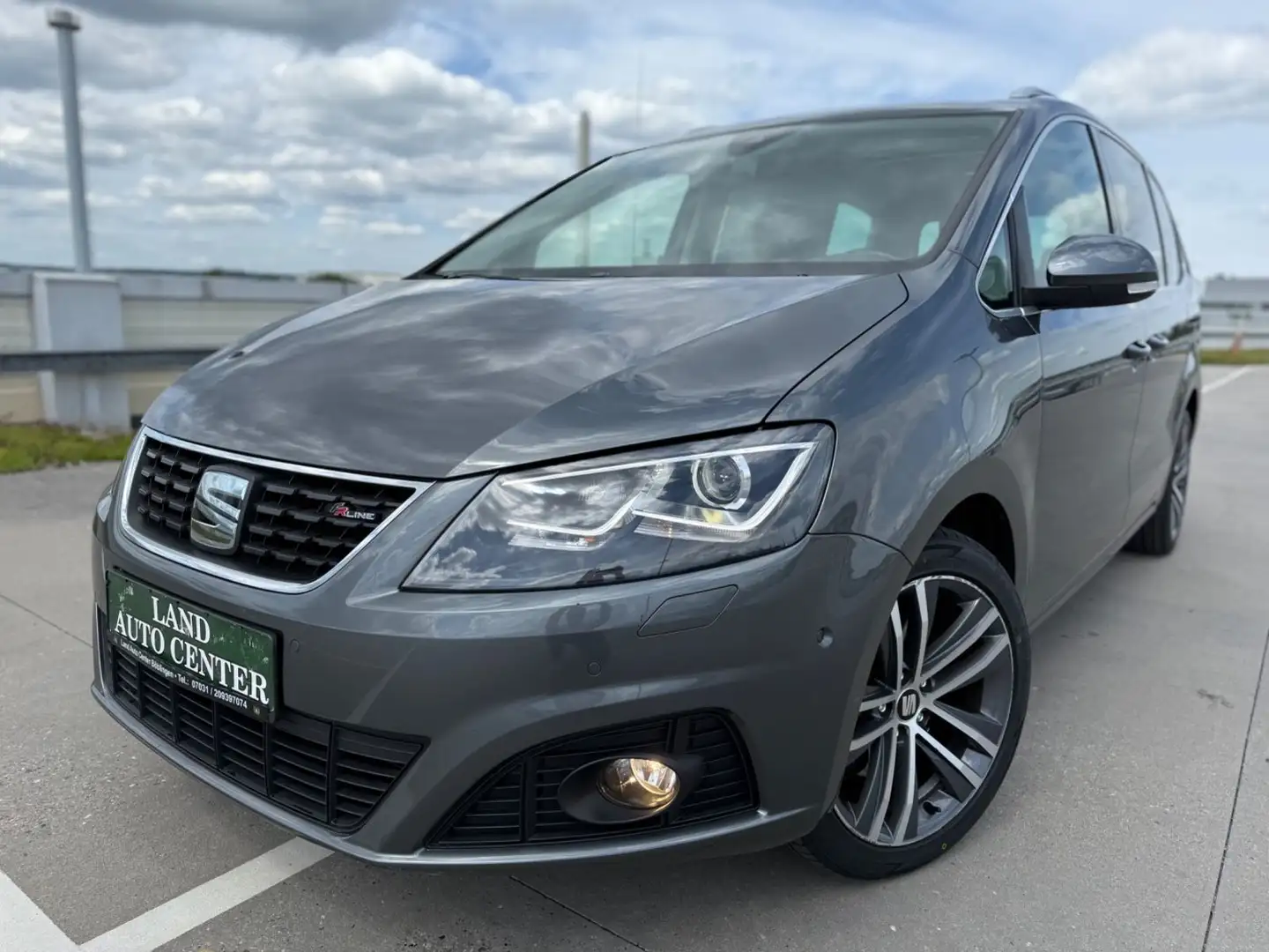 SEAT Alhambra 2,0 TDI DSG FR*7-SITZ*PANO*AHK*ACC*CAM Grigio - 1