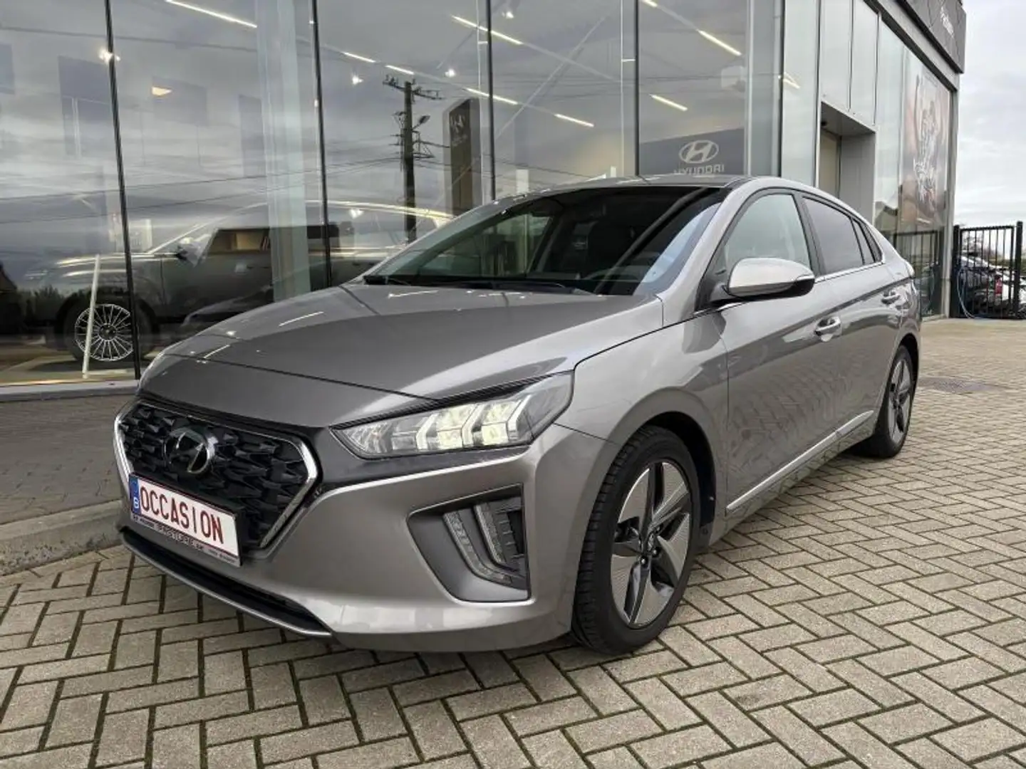 Hyundai IONIQ Feel Gris - 1