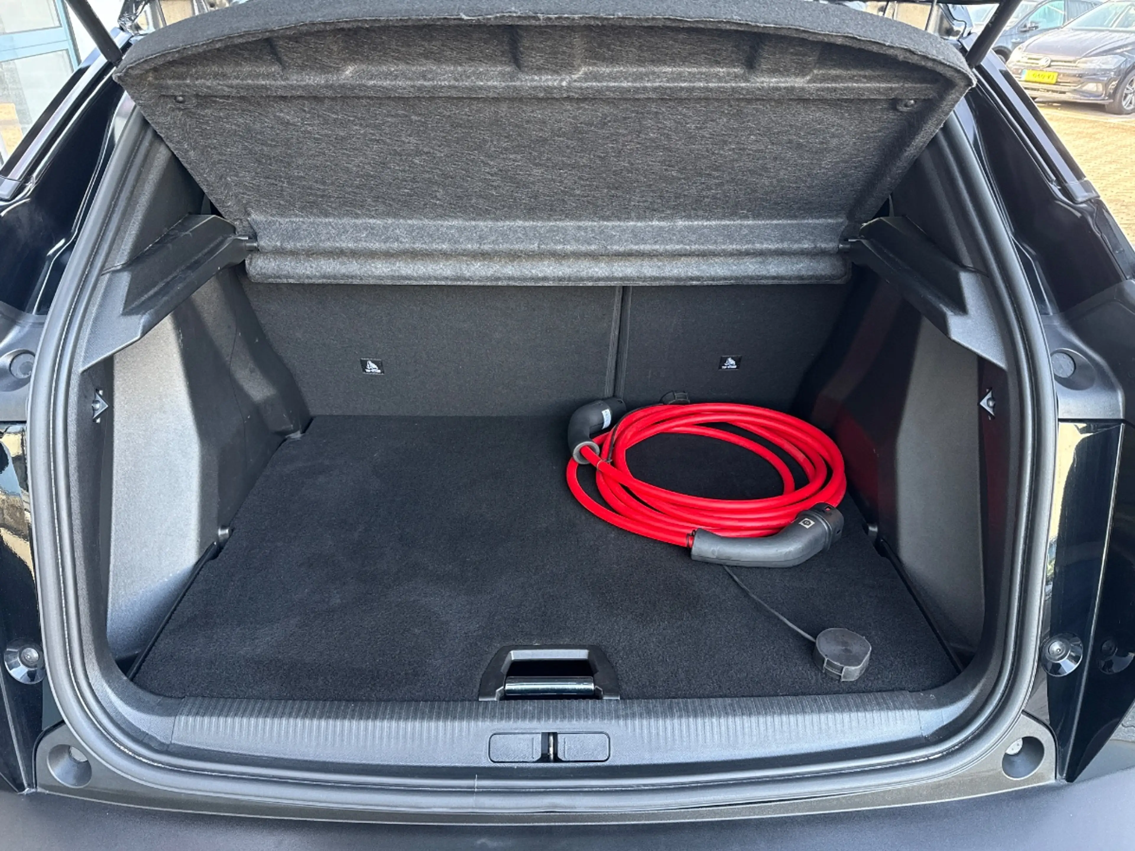 Peugeot e-2008 EV Active Pack 50 kWh|SOH 100%| — photo 19