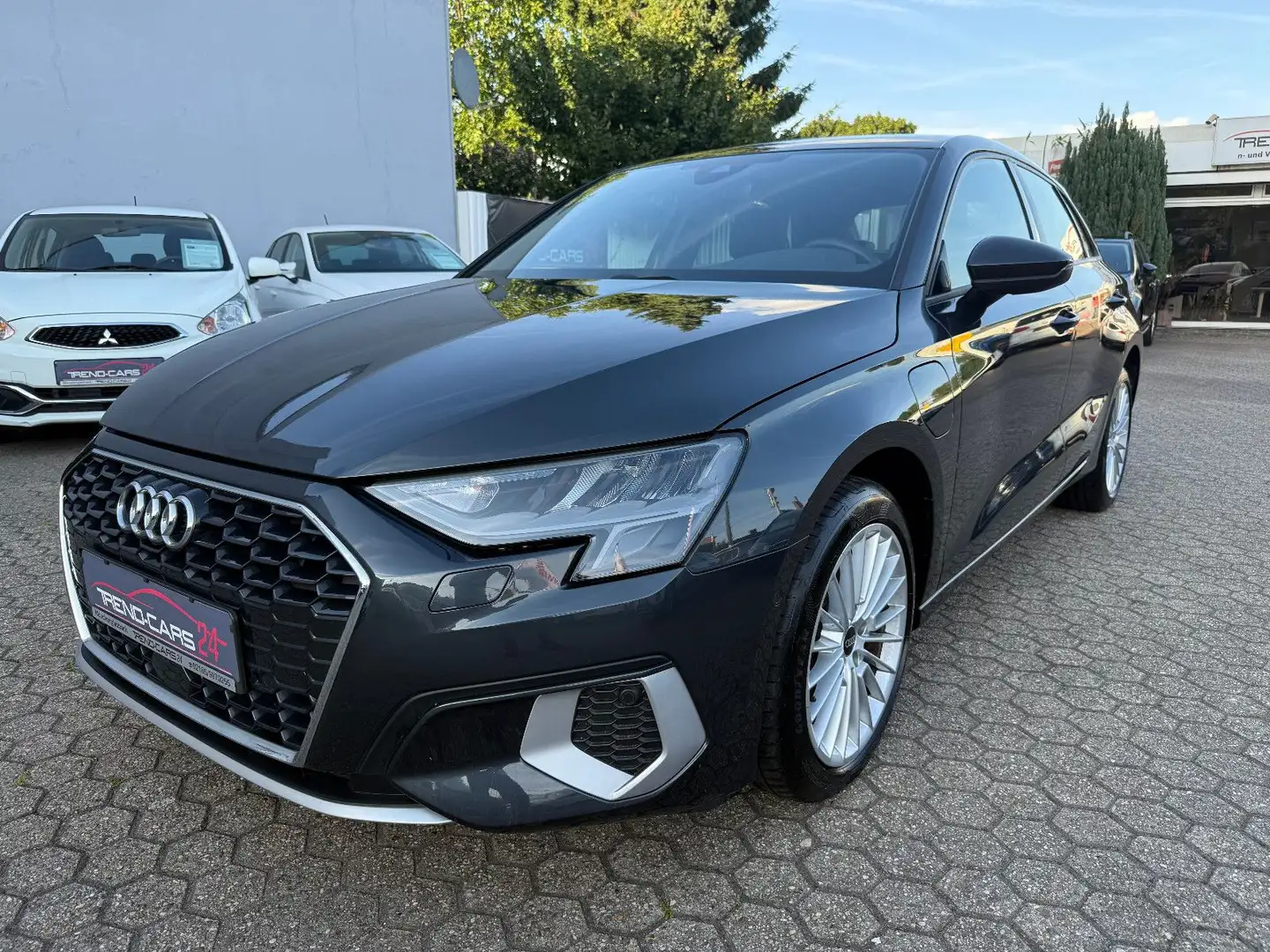 Audi A3 Sportback 40 TFSI e advanced*ACC*Klima* Grijs - 1