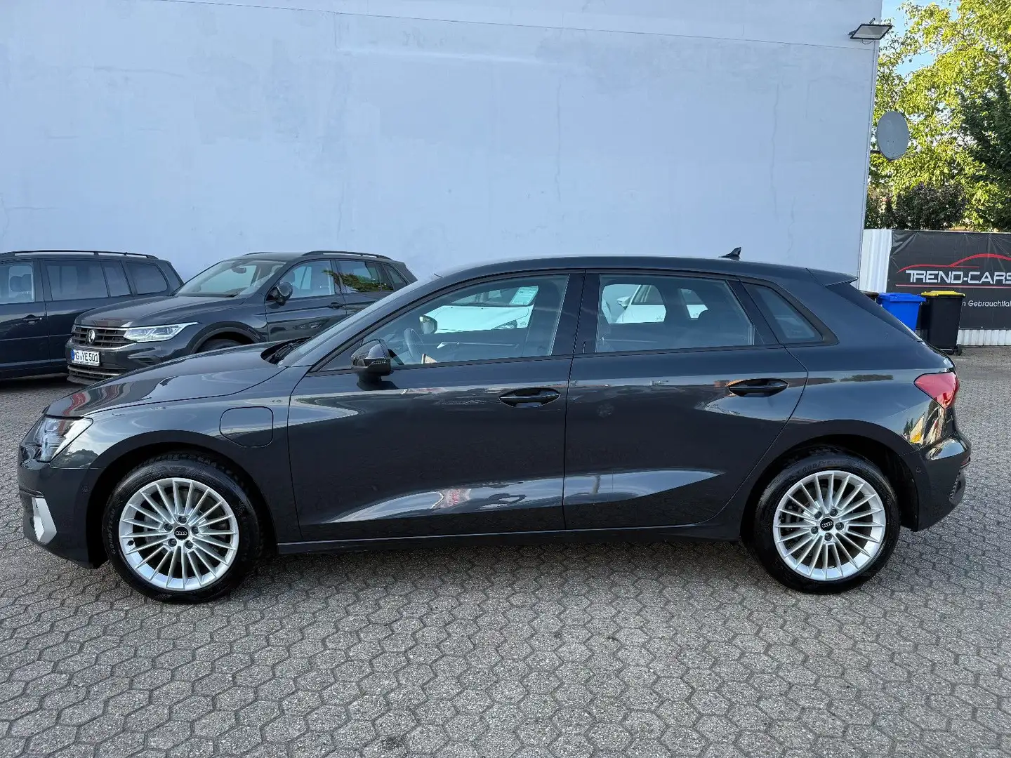 Audi A3 Sportback 40 TFSI e advanced*ACC*Klima* Grijs - 2