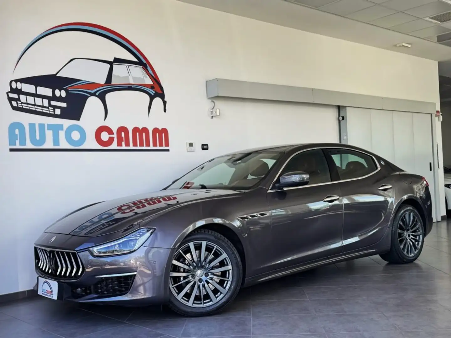 Maserati Ghibli V6 350cv Granlusso Service Maserati Grijs - 1