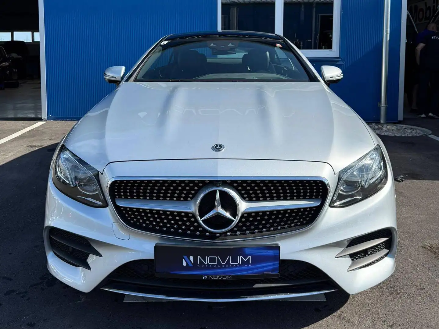 Mercedes-Benz E 450 E 450 4MATIC Aut. Silber - 1