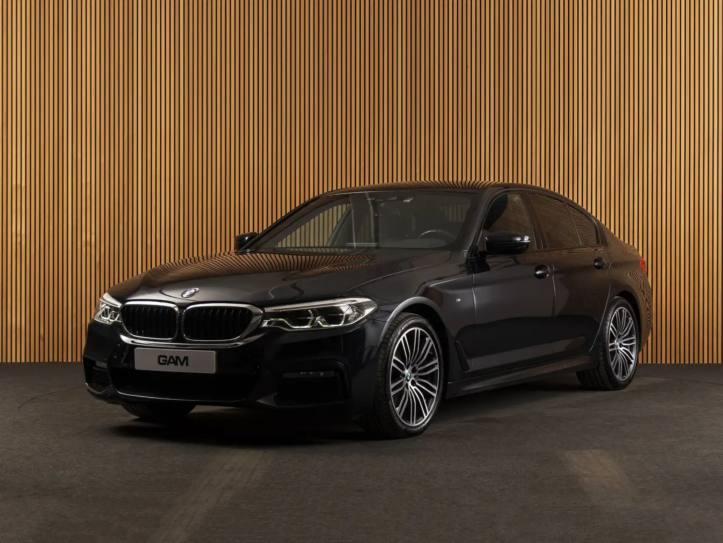 BMW 520 5-serie 520i M-SPORT-H/K-COMFORTSTOEL Nero - 1