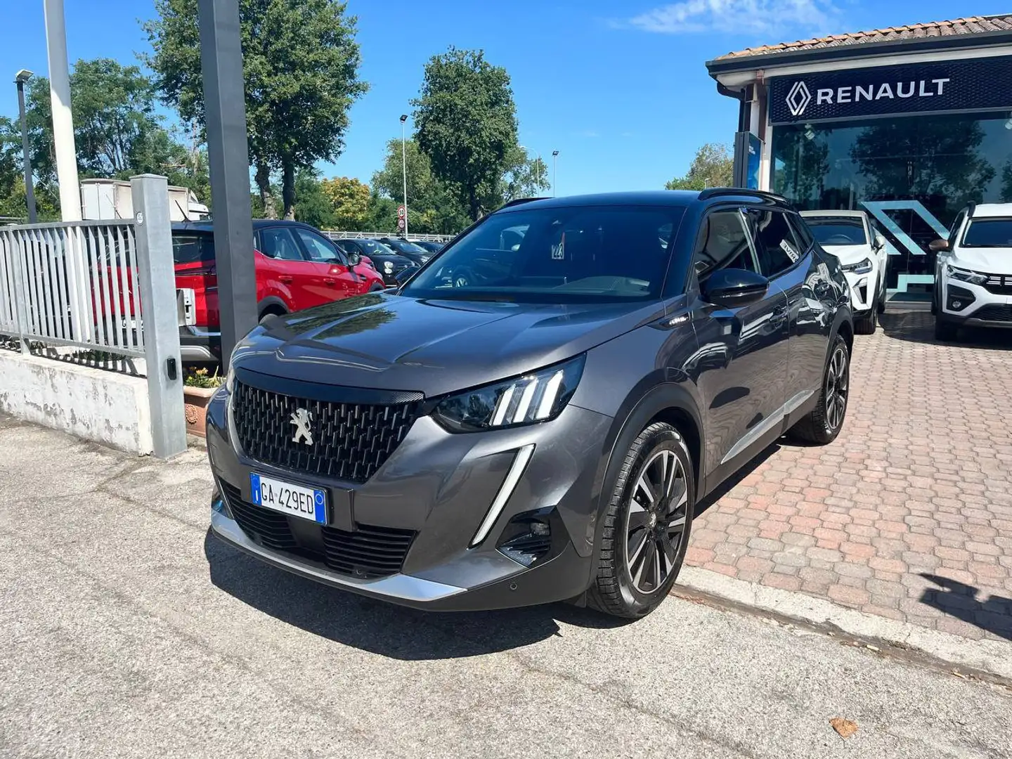 Peugeot 2008 BlueHDi 130 EAT8 S&S GT Line Grigio - 1