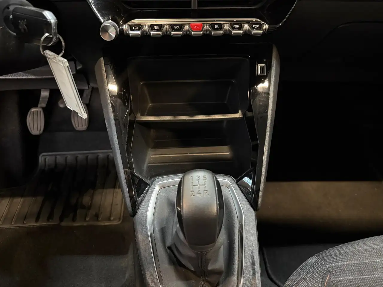Peugeot 208 208 2023 1.2 Benzina 9