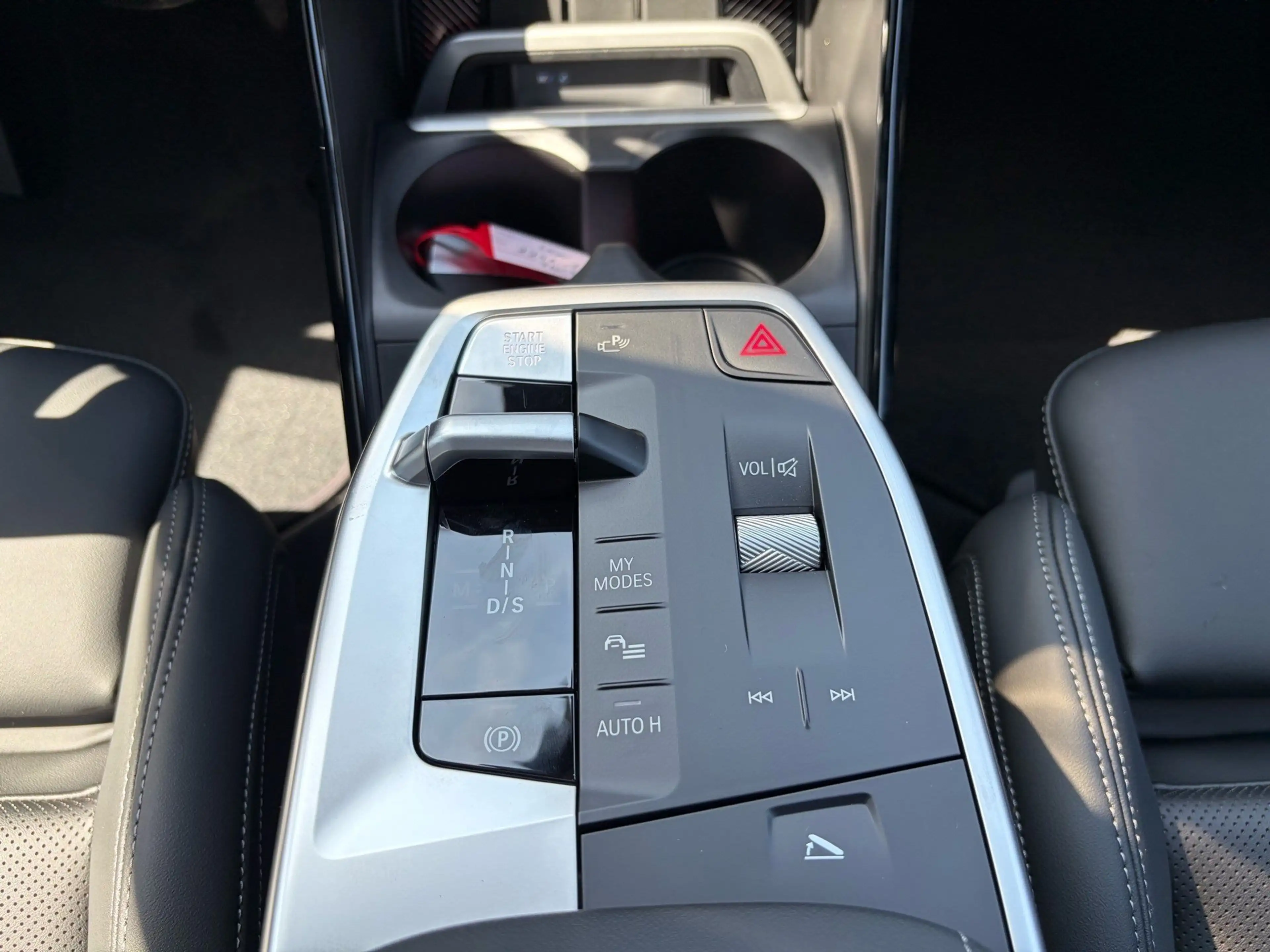 BMW 225 e xDrive M Sport AHK RFK NAVI LED PDC V+H LM — photo 11