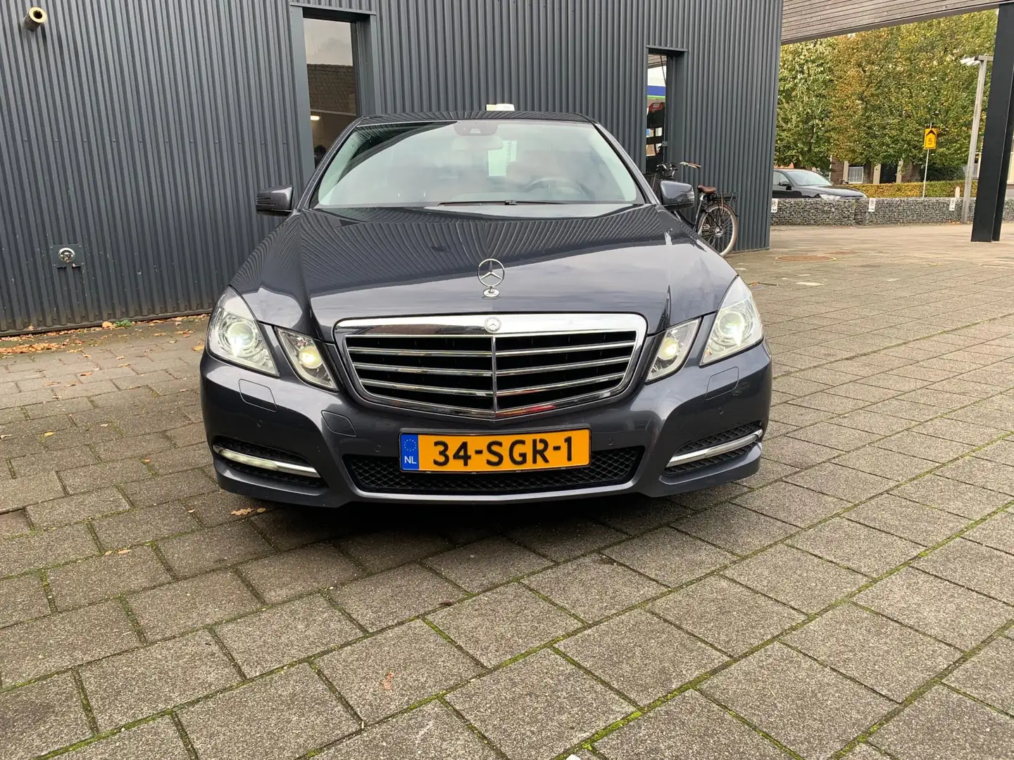 Mercedes-Benz E 250 CDI, Avantgarde, YOUNGTIMER, EURO 5! Grijs - 2
