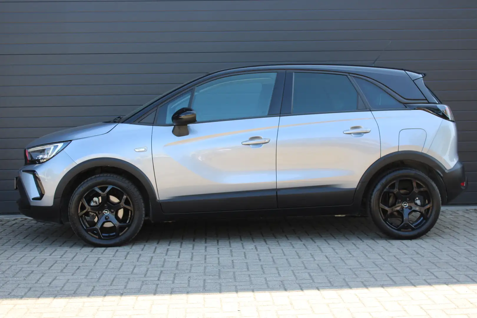 Opel Crossland 1.2 Turbo Level 4 / Navigatie / Camera / PDC V+A / Gris - 2
